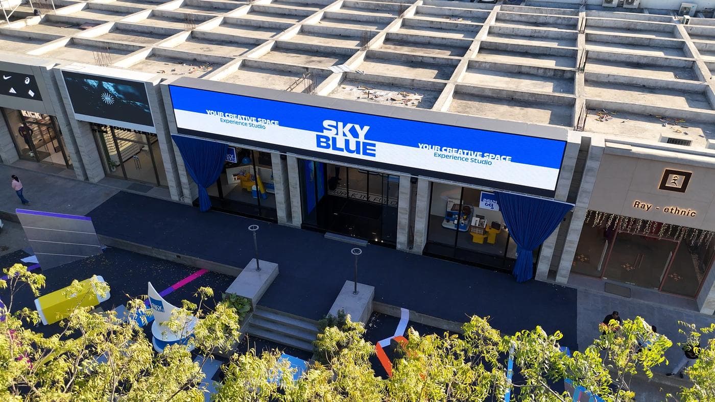 Sky Blue — A stationery store, centrally controlled